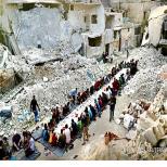 افطار داوطلبان مبارزه با کرونا در حلب سوریه۱۳۹۹
